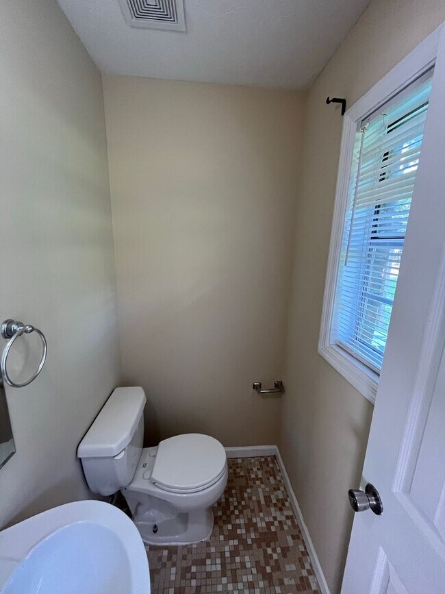 Building Photo - Beautiful Home Located Off Of Whitesville ...