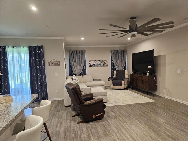 Building Photo - 8507 Sunshower Pl