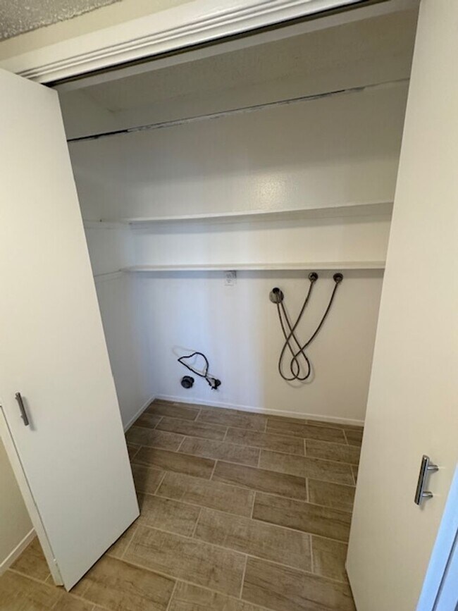 Building Photo - Newly Renovated 4 Bedroom 3 Bath Home with...