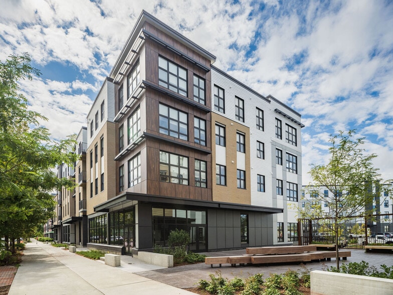 Primary Photo - University Commons at Catamount Run