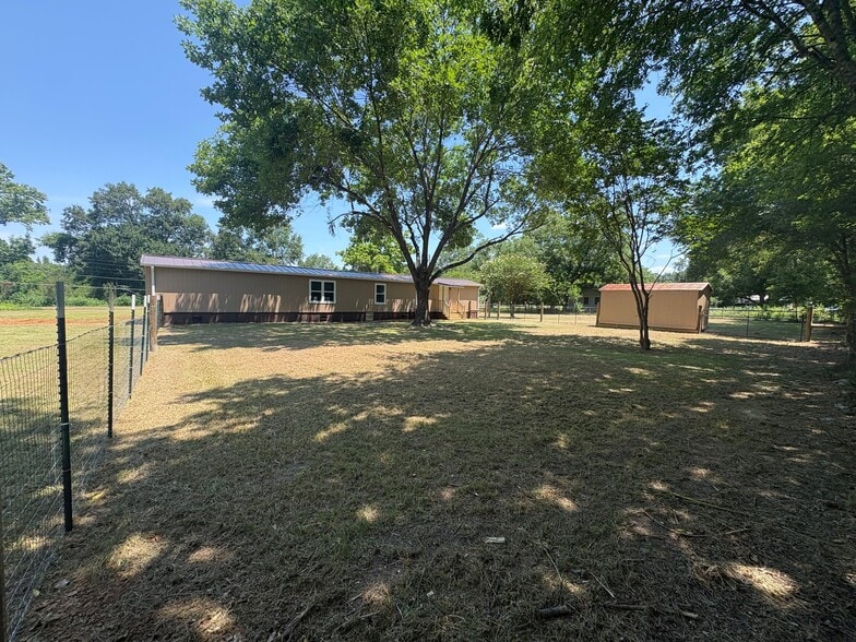 Building Photo - 109 Bonner's Ferry Rd