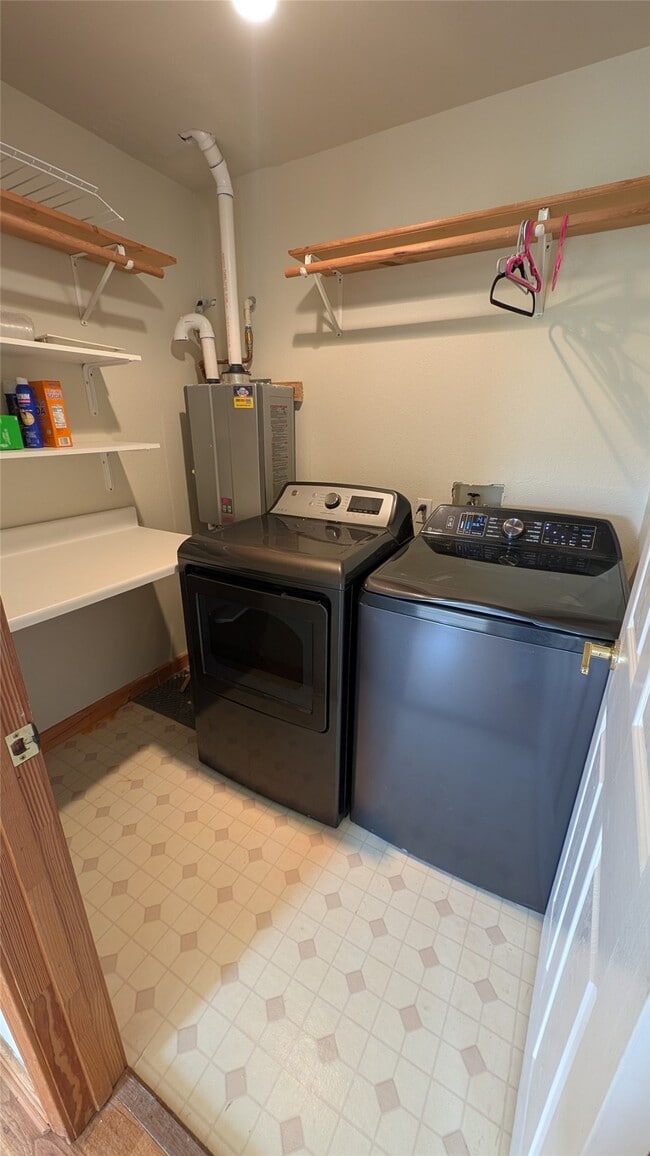 Building Photo - 2567 Avenue D