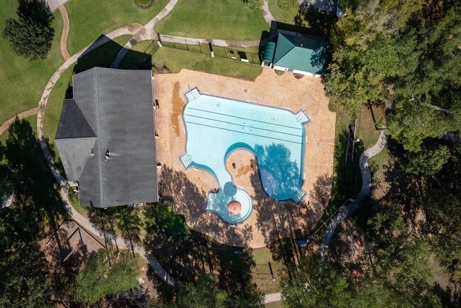 Building Photo - 30411 Valley Oaks Dr