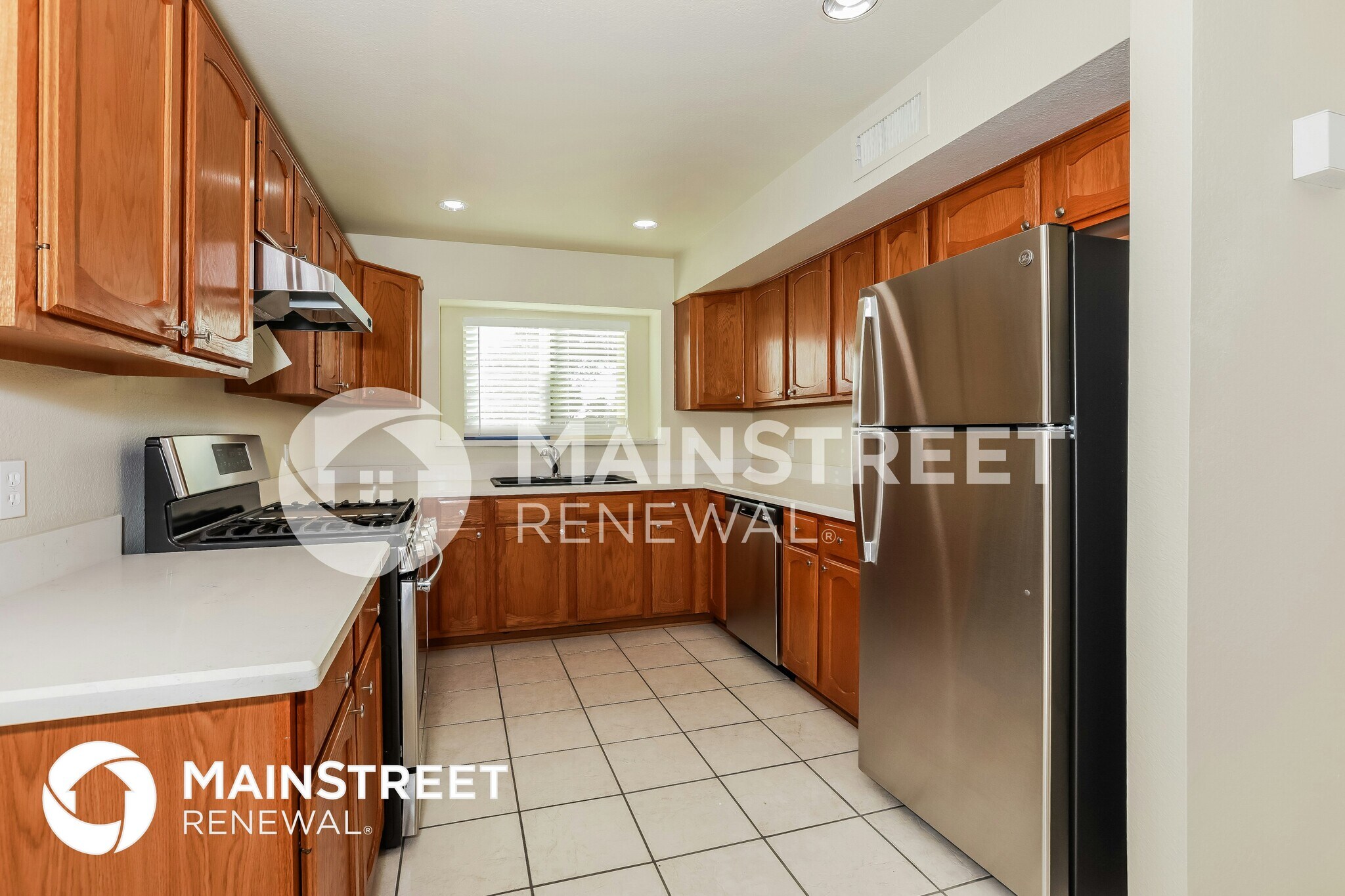 Building Photo - 4544 E Garnet Ave