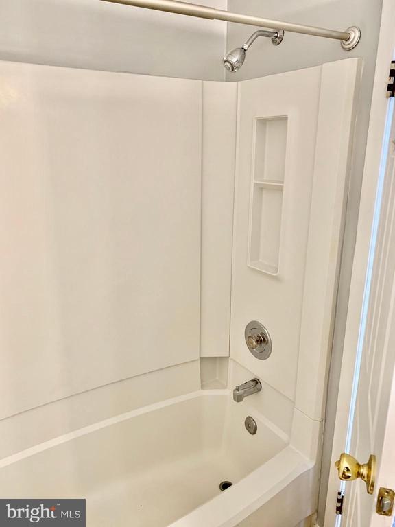 Building Photo - 751 Heather Ridge Dr