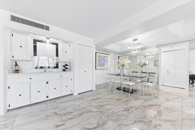 Building Photo - 3589 S Ocean Blvd