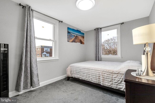 Building Photo - 945 Fariston Dr