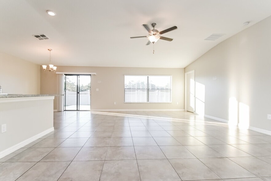 Building Photo - 12623 Lemon Pepper Dr