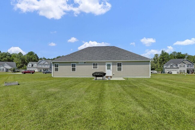 Building Photo - 116 Bridgeport Dr