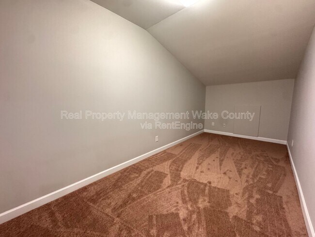 Building Photo - 7310 Caversham Way