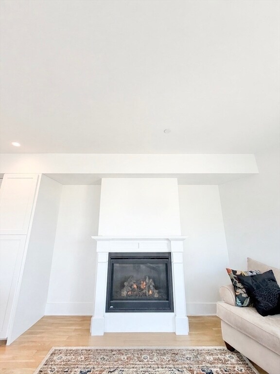 Building Photo - 283 Old Colony Ave