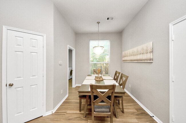 Building Photo - 7823 Hazy Brook Ln