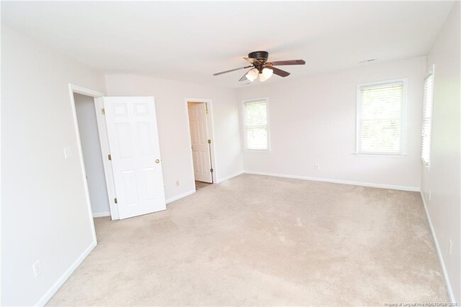 Building Photo - 203 Abbey Oak Ln
