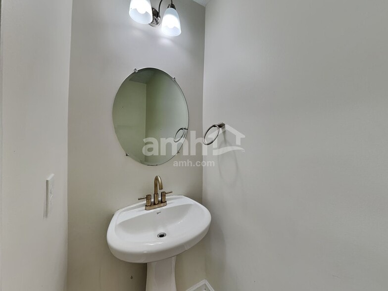 Building Photo - 3468 Chandler Cove Way