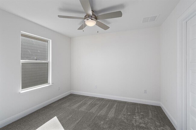 Building Photo - 8007 Marigny Wy