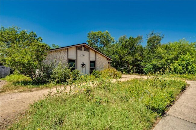 Building Photo - 3105 Steck Ave