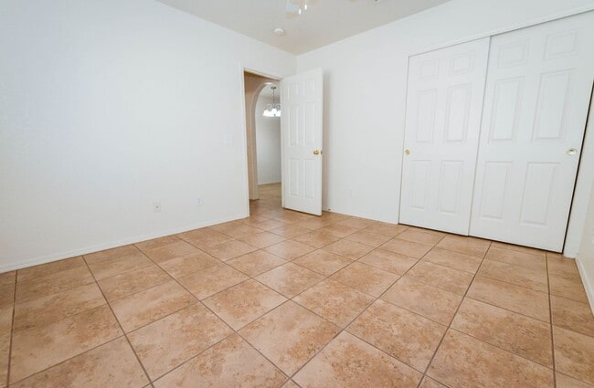Building Photo - 1083 Desert Oak Pl