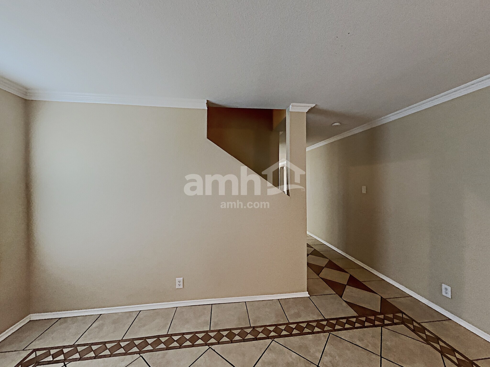 Building Photo - 7915 Maple Leaf