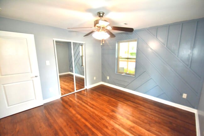 Building Photo - 1385 Elizabeth Ln