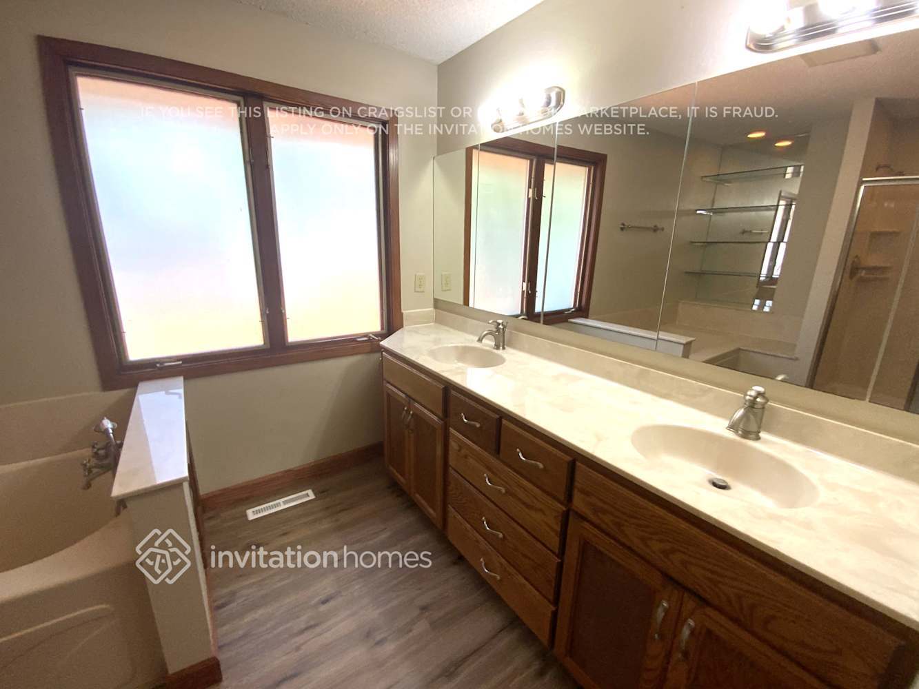 Building Photo - 8641 N Girard Ave