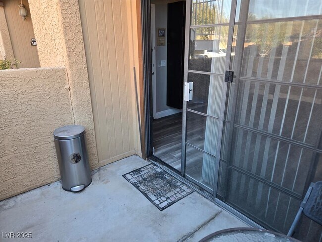 Building Photo - 5154 S Jones Blvd