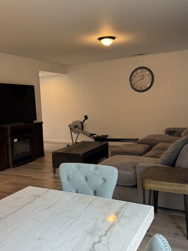 Building Photo - Partially FURNISHED Home is Carson City!