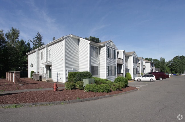 Pine Meadows Apartments - Pine Meadows Townhomes