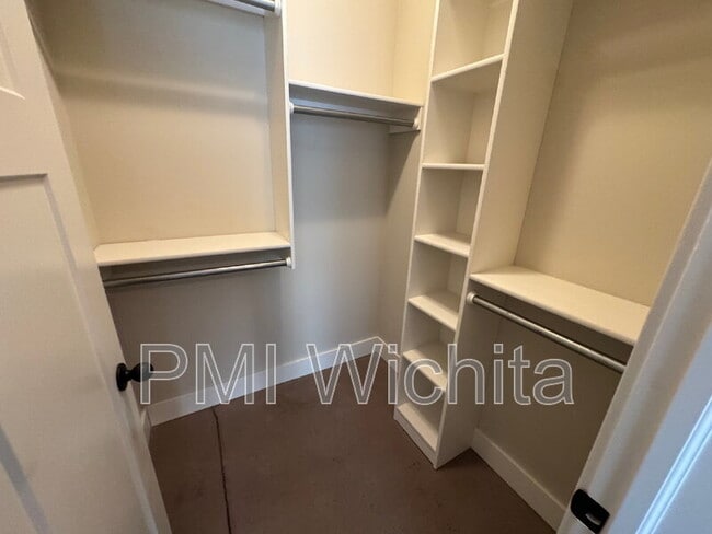 Building Photo - 3425 E Aster St