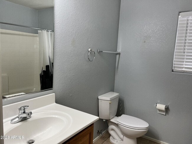 Building Photo - 3943 E Jasper Dr