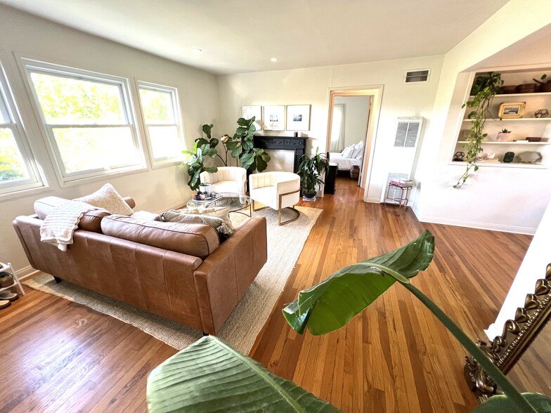 Building Photo - 1131 Bay Street