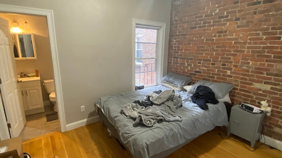 Building Photo - 23 St Lukes Rd