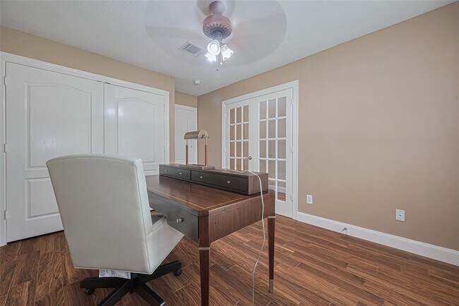 Building Photo - 17 Peach Tree Ct