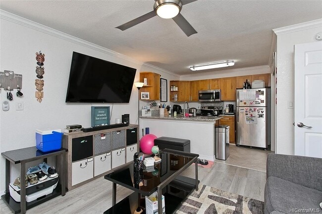 Building Photo - 94-1068 Kaukahi Pl #L5