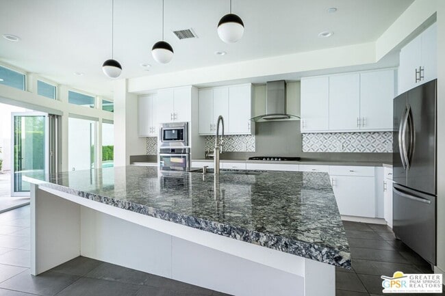 Building Photo - 1007 Ziel Dr