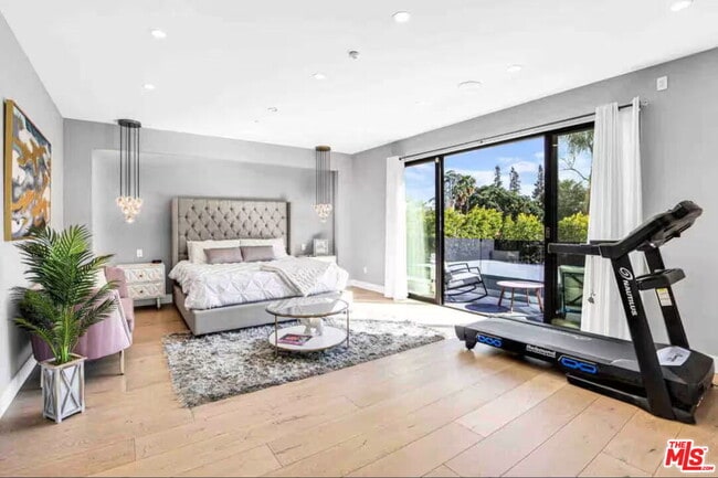 Building Photo - 13812 Cumpston St