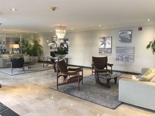 Building Photo - 1408 Brickell Bay Dr
