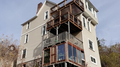 Building Photo - 1712 W 3rd St