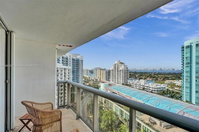 Building Photo - 6039 Collins Ave