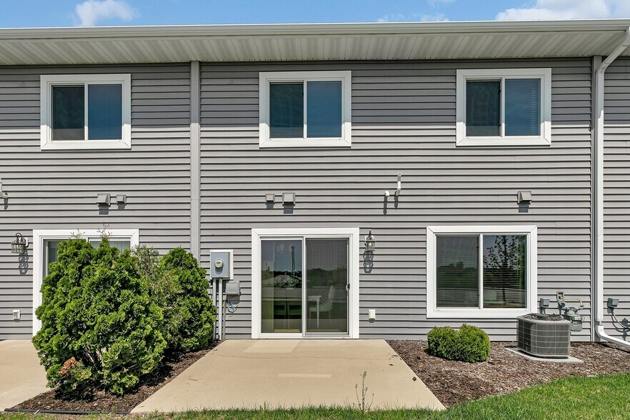 Building Photo - 679 Roberts Road