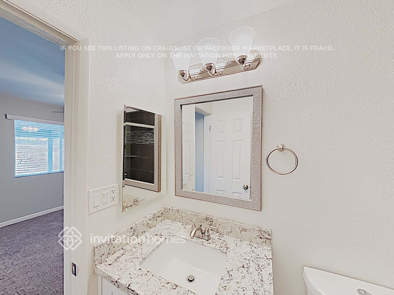 Building Photo - 3224 S Albert Ave