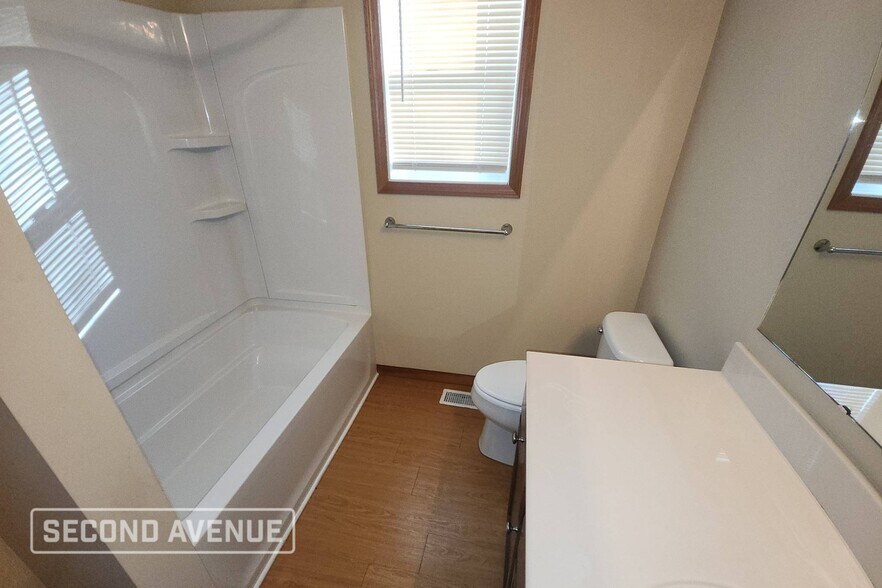 Building Photo - 415 Station 44 Pl