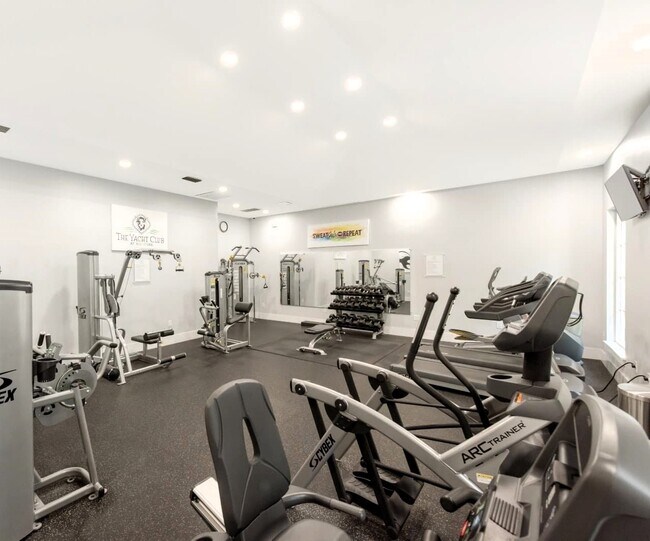 Building Photo - 19655 E Country Club Dr