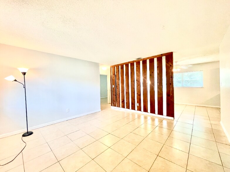 Building Photo - 1813 Grimke Ave