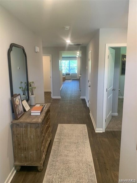 Building Photo - 6006 Singleton Ct