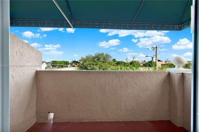 Building Photo - 675 NW 85th Ct