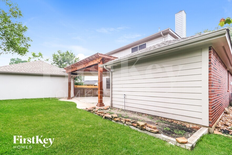 Building Photo - 20935 Clovermeadow