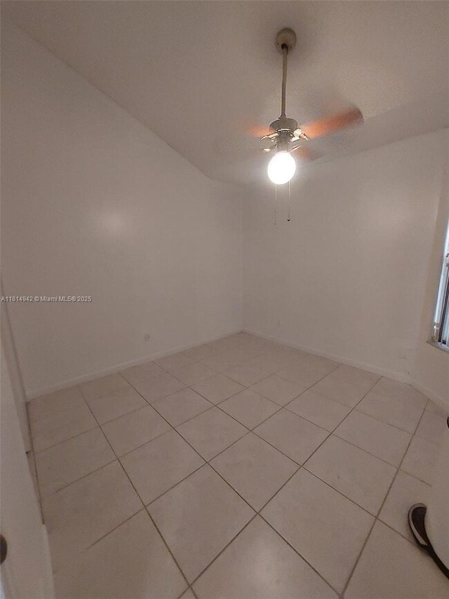 Building Photo - 3791 Collinwood Ln