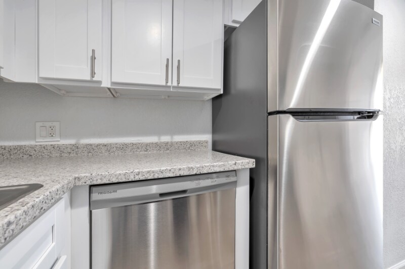 Building Photo - 1815 W Tuckey Ln