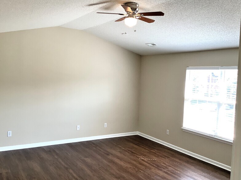Building Photo - 2758 Windchase Dr