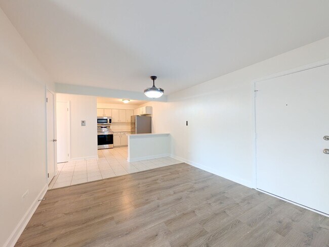 Building Photo - Completely renovated 2 bedroom condo for rent 2 parking spots
